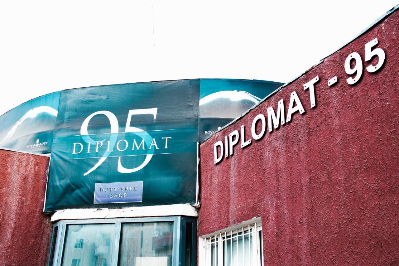 Diplomat Noble Hotel 乌兰巴托 外观 照片